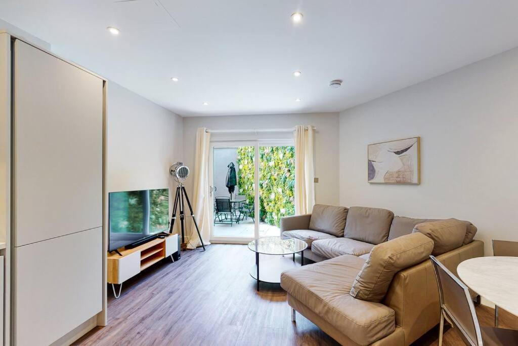 Elegant 2Bed Flat 10Min To Wimbledon Tennis Courts Лондон Экстерьер фото
