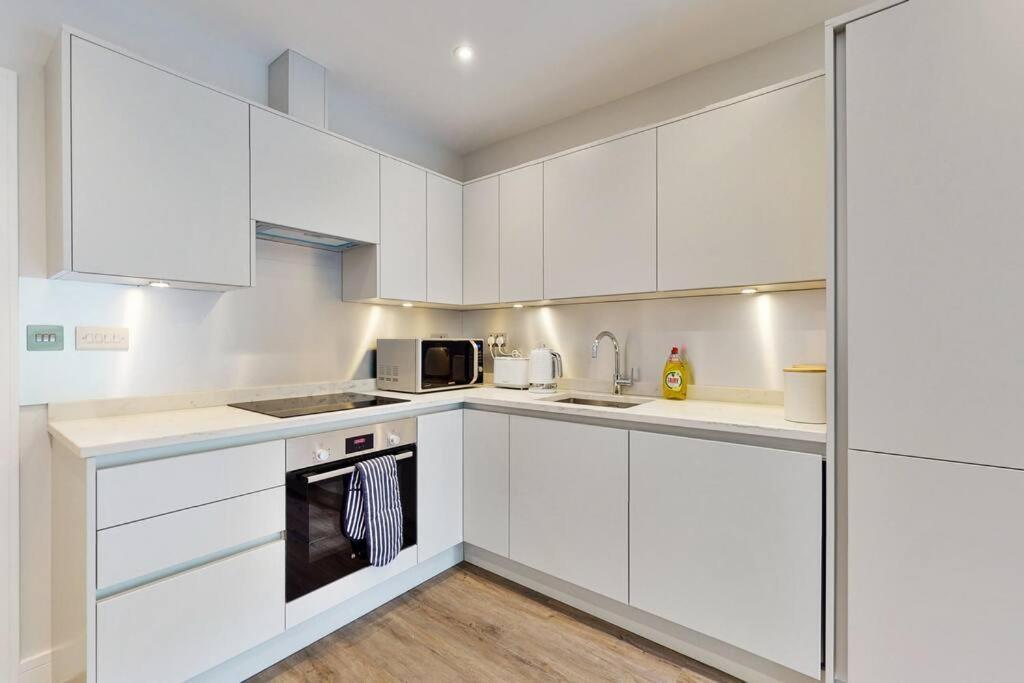 Elegant 2Bed Flat 10Min To Wimbledon Tennis Courts Лондон Экстерьер фото