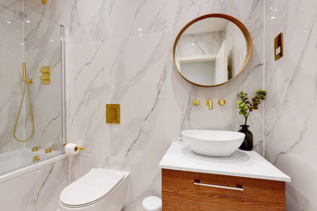 Elegant 2Bed Flat 10Min To Wimbledon Tennis Courts Лондон Экстерьер фото